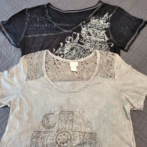 2 Daytrip shirts sz XL